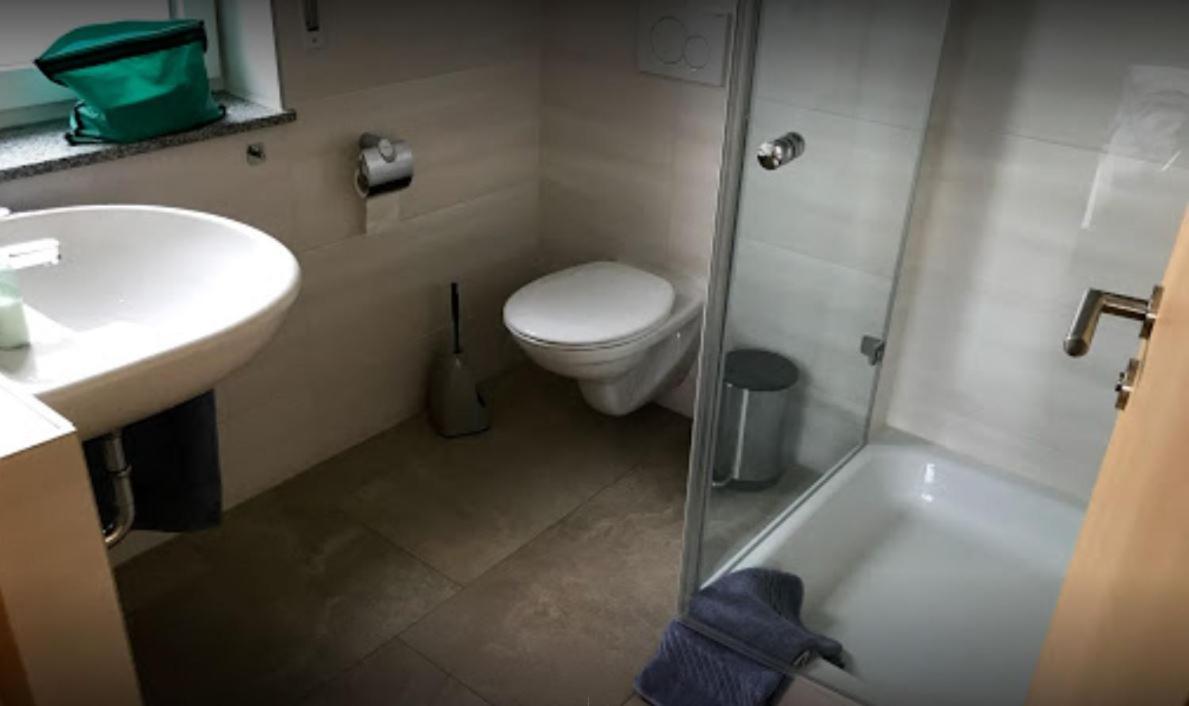 Weishaupt, Pfingstweider Str. 30 Апартаменты